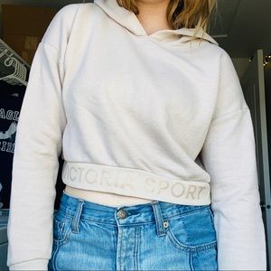 VICTORIA SPORT | crop hoodie